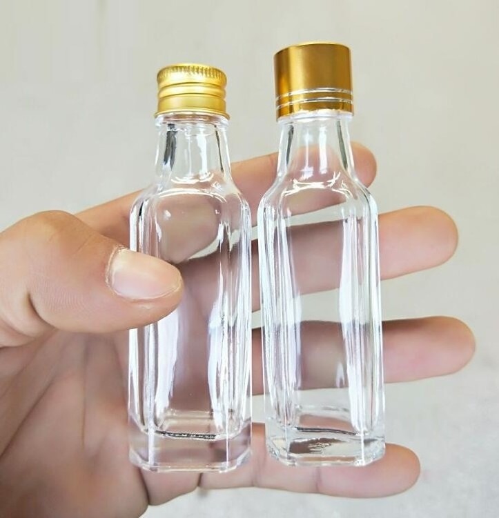 30ml 50ml 100ml Mini Small Sample Alcohol Juice Drinks Glass Wine Liquor Bottle with Screw Caps