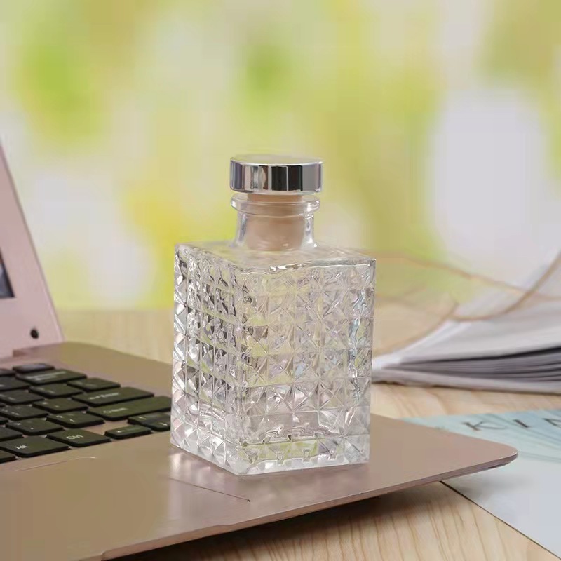 100ml clear empty square embossed flower home car decoration perfume glass diffuser bottle with gold silver cap