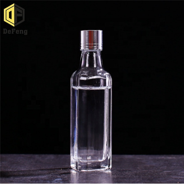 Square mini glass bottle 30ml 50ml 100ml wine glass bottle liquor glass bottle with cap