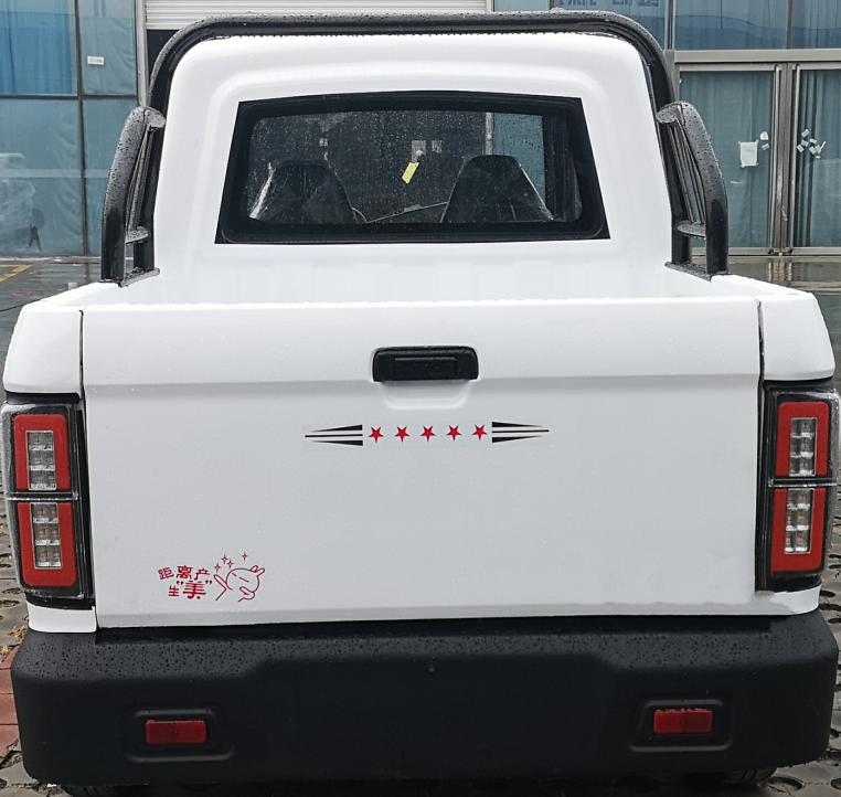 2021 Made In China Cheap Price Good Quality Mini Electric Pickup Truck For Sale Adult four-door electric pickup truck