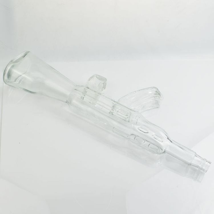 New exquisite AK47 gun shaped liquor bottle/750ml glass bottles for wine/vodka gun bottle with stopper