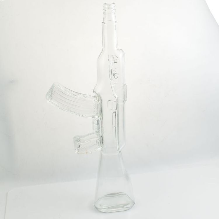 New exquisite AK47 gun shaped liquor bottle/750ml glass bottles for wine/vodka gun bottle with stopper