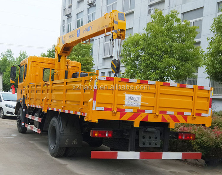 China Hot Selling's 5 Ton Telescopic Hydraulic Manipulator Truck Mounted Crane