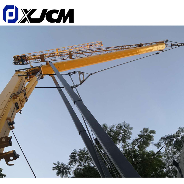 2 Ton Mini Mobile Construction Tower Crane CE Provided Tower Crane Spare Parts Yellow Remote Control Self Erecting Tower Crane