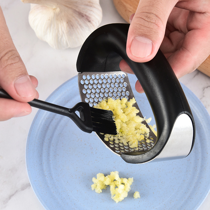 Kitchen tools Multi-function Manual Garlic Presser Curved Garlic Grinding Slicer Chopper Stainless Steel Garlic Presses