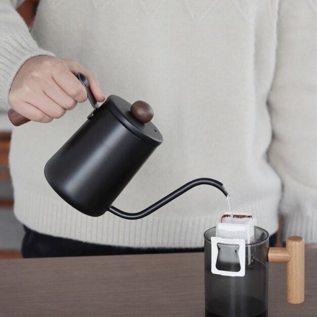 600ml Wood Handle Gooseneck Drip Kettle Swan Neck Thin Mouth Drip Kettle Stainless Steel Coffee and Tea Pot