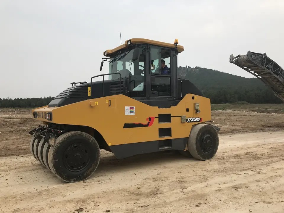 Xp303s Xp303ks 30 ton Hydraulic Road Roller Machine Pneumatic Rubber Tire Road Roller