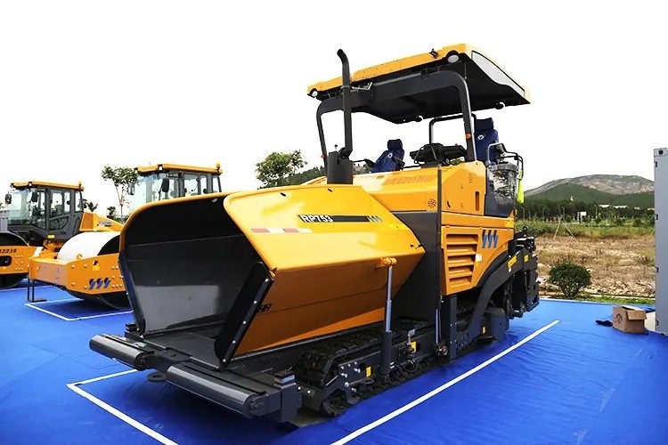 RP753 Road Concrete Paver 140kw Asphalt Paver Machine For Sale