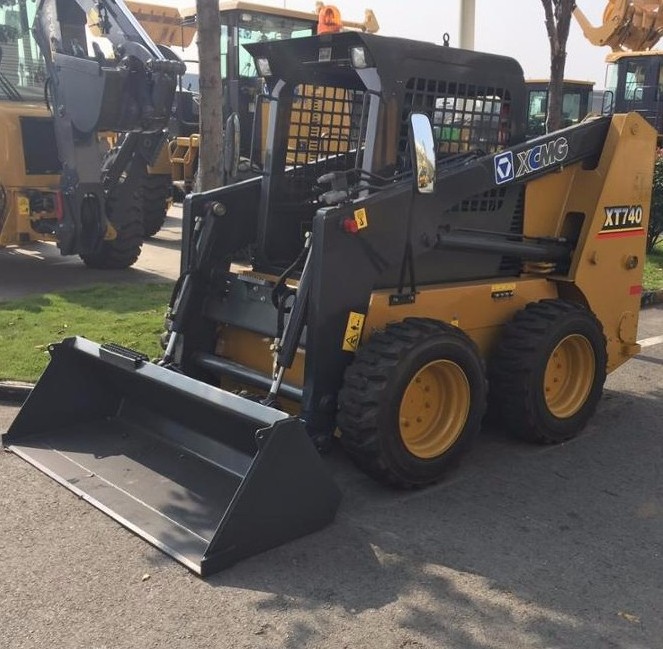 1ton Multifunction XC740K Mini Skid Steer Loader XT740 Brand New Small Loader For sale