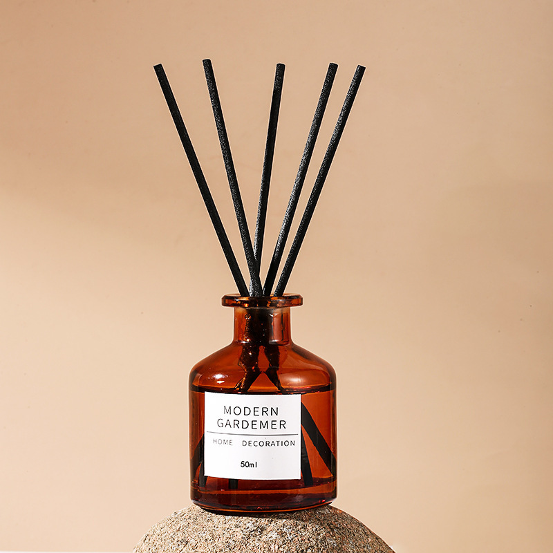 High Quality 50ml Round Amber Home Fragrance Reed Diffuser Glass Bottle with Rattan Sticks