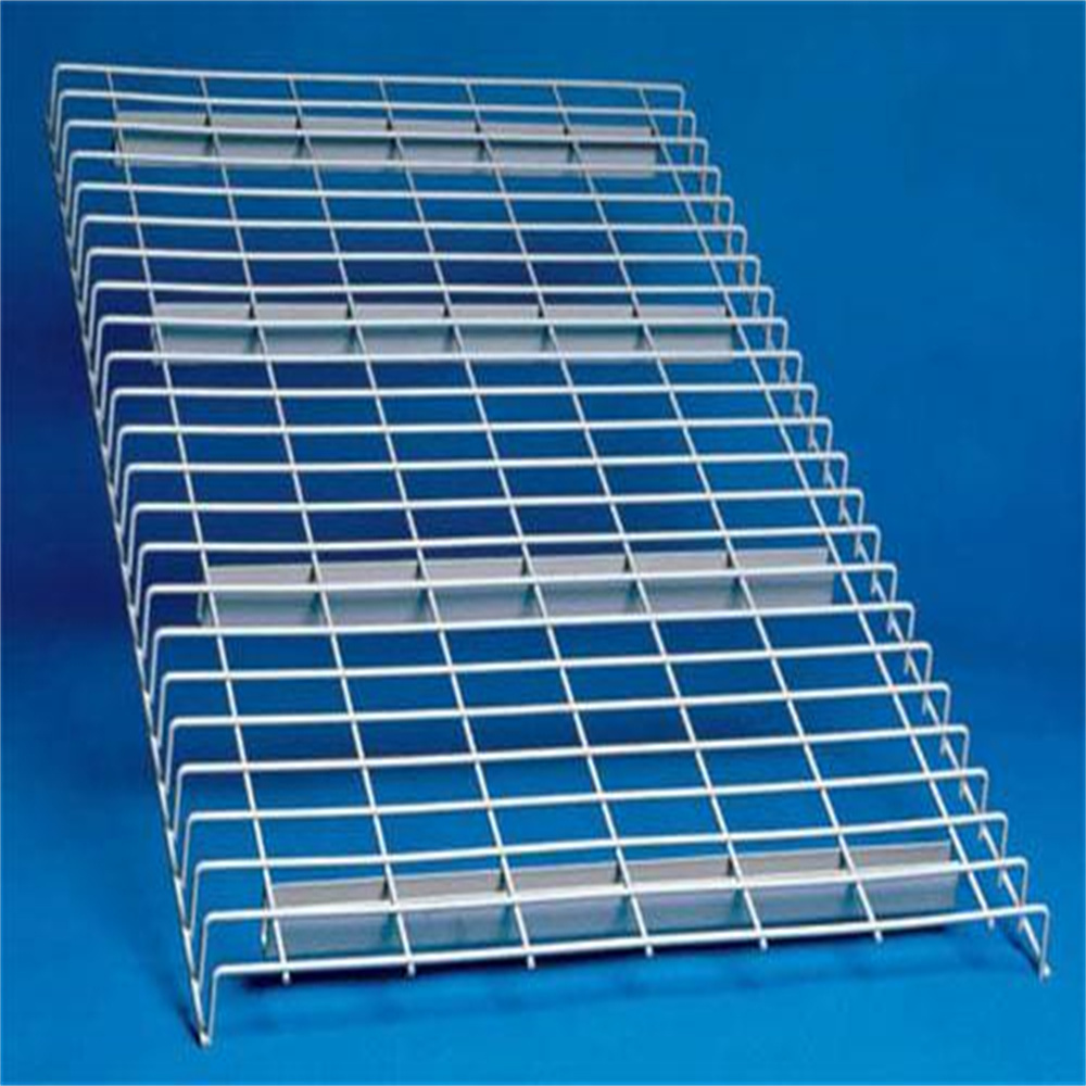 Teardrop step beam used wire mesh decks