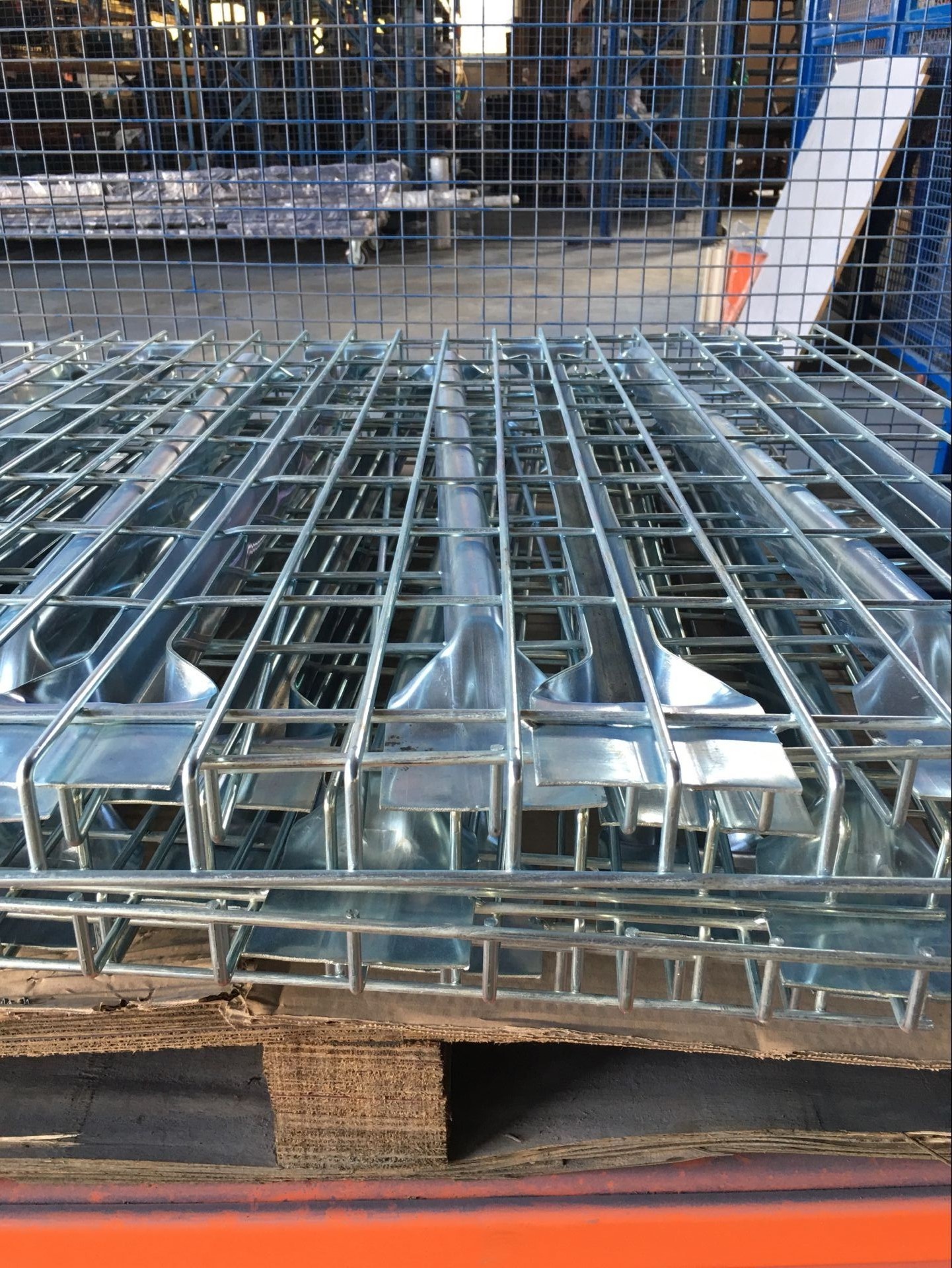 Supply Galvanized Steel Wire Mesh Decking For Vertical Pallet Racking Storage