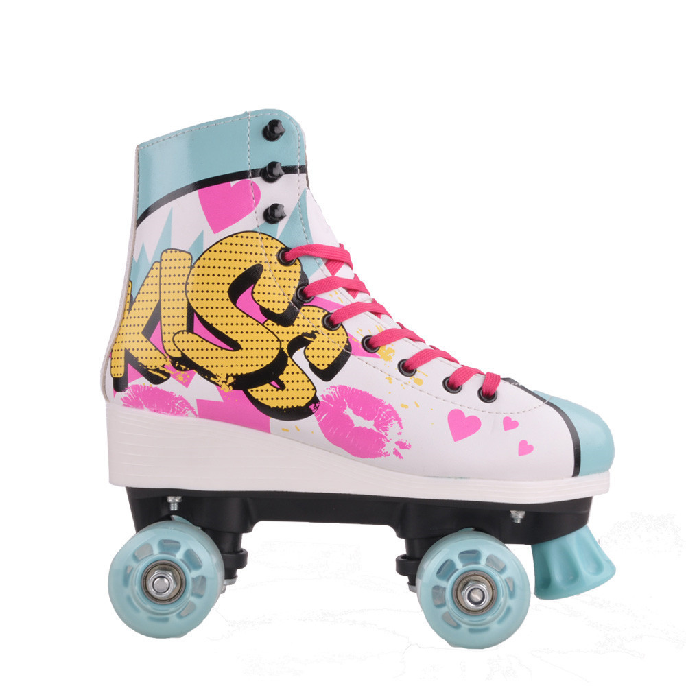 Soy luna patine PVC leather 4 flashing wheels quad roller skates customized wholesale