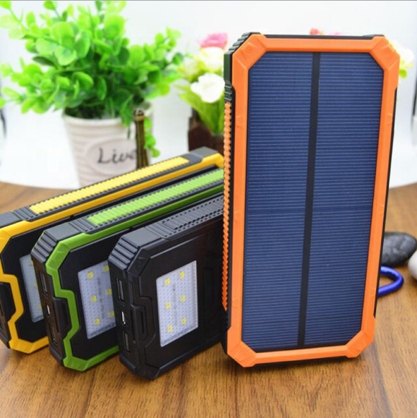 Factory High Capacity Solar Charger 20000mAh with Compass Strong Camping Light Outdoor Waterproof 20000mAh Solar Power Bank