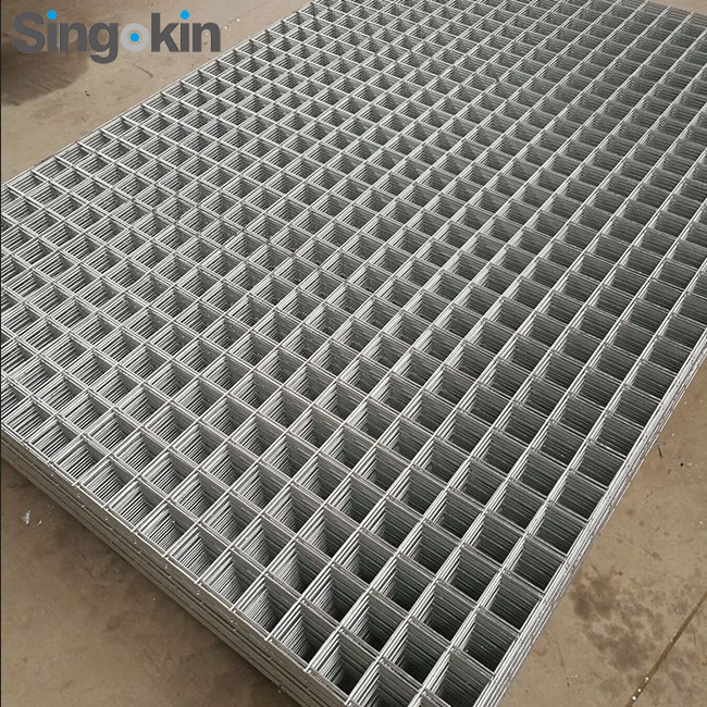 Galvanized welded wire mesh panel for dog kennel and chicken fly pen