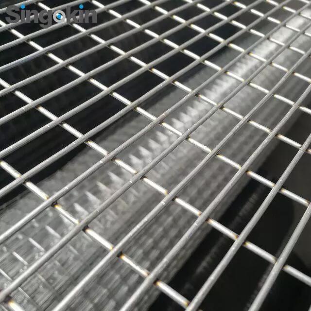 China Manufacturer Galvanized 16 18BWG iron mesh 1x1'' 1x2''  Welded Wire Mesh Rolls Good Price