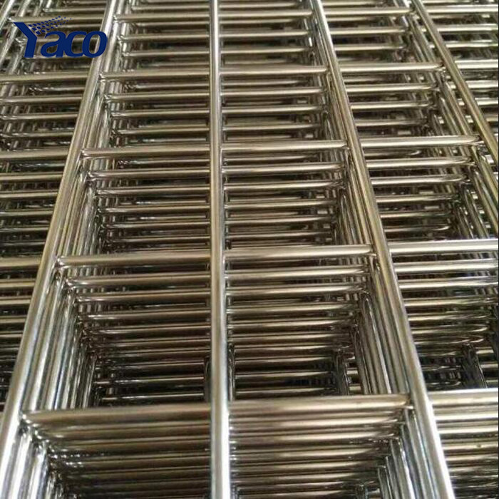 Galvanized welded wire mesh panel for dog kennel and chicken fly pen