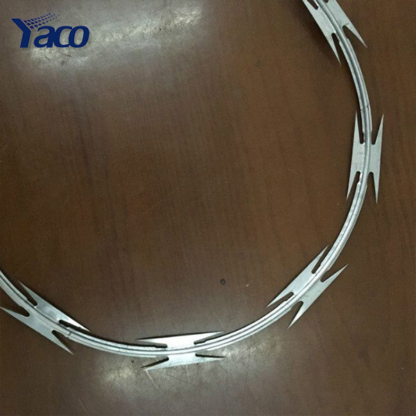 Cheap Sale Diameter 30cm 45cm 60cm 90cm barbed wire BTO 22 CBT65 China Roll Concertina Razor Barbed Wire Fence price