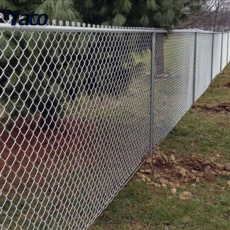 Factory direct galvanized chain link fence Cyclone Mesh Fence for sale