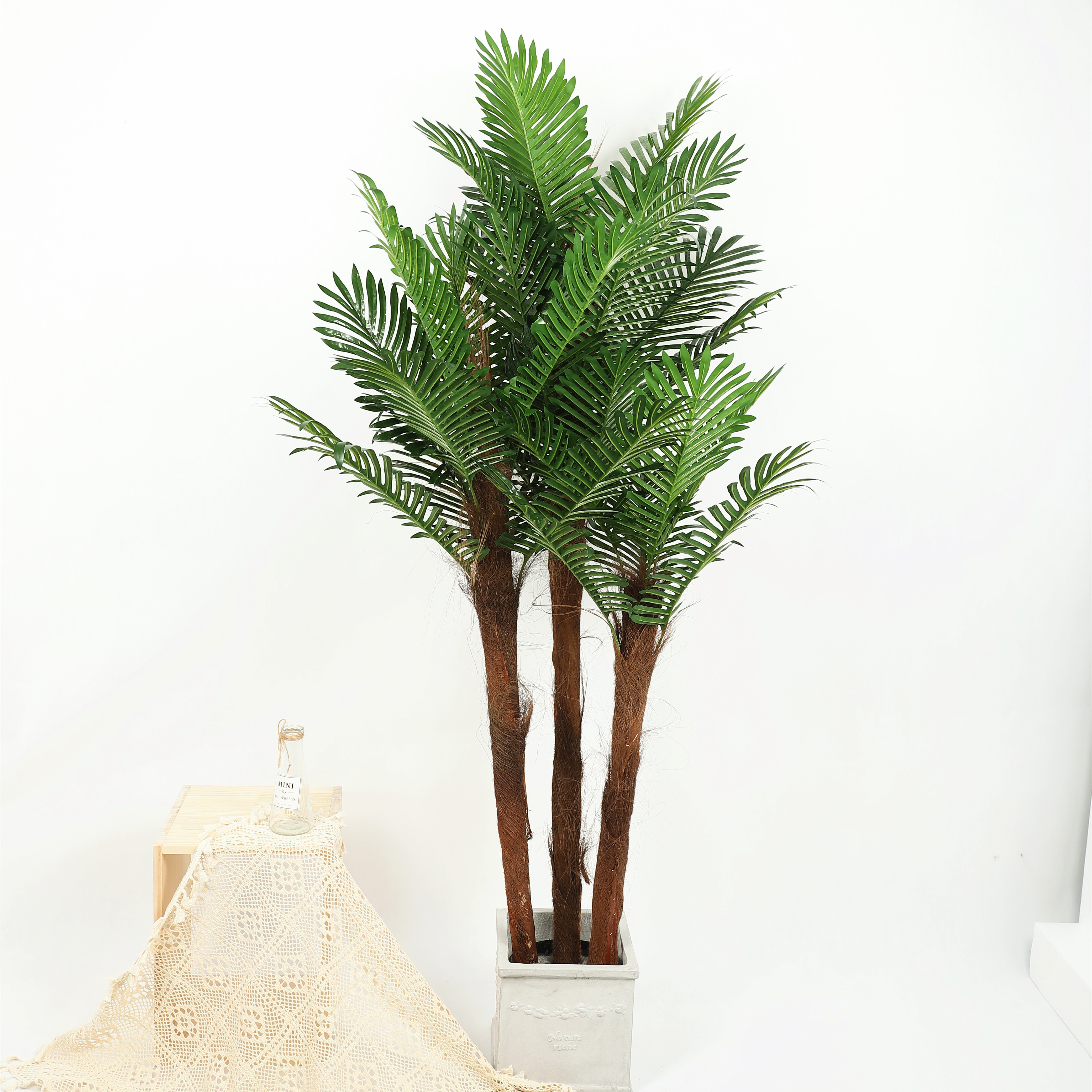 Wholesale High Simulation Green Plants Plastic Hawaii Fake Tropical Palm Tree Indoor Outdoor Garden Decor