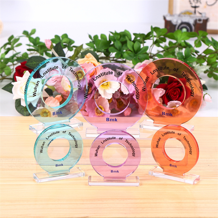 Factory Exquisite Personalized Custom Clear Blanks 3d Acrylic Plaque Award Trophy for Souvenir Plastic Customized Logo Europe