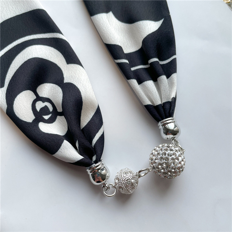 Fashion new arrival flower print silk necklace scarf accessories women elegant magnetic buckle small cowl neck silk scarves