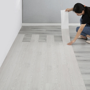 100% Manufacturer Luxury Wood Look Sheet LVP Flooring Vinyl Plank Peel and Stick Plastic Floor Tiles Waterproof PVC Floor Tiles