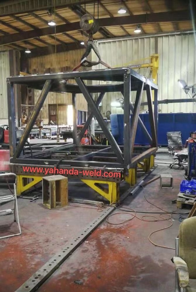 YAHANDA 3D welding table U beams U blocks with rail moving/stoping system for long and heavy welding pieces needs