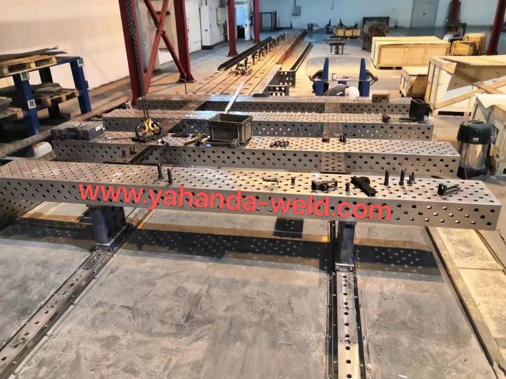 YAHANDA 3D welding table U beams U blocks with rail moving/stoping system for long and heavy welding pieces needs