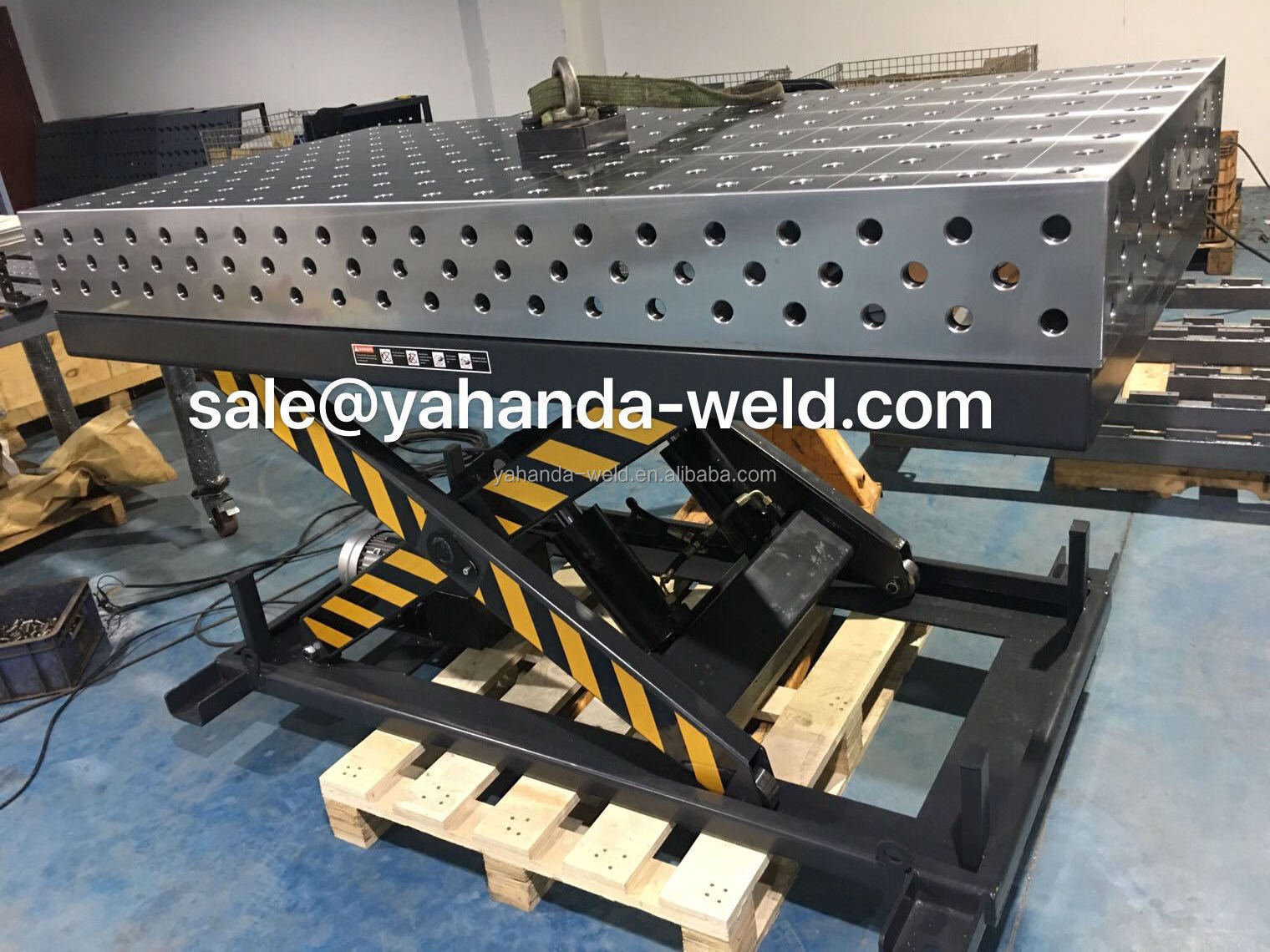 3D Welding Table with Heavy Duty Hydraulic Scissor Lifter for Changing Working Height of High Steel Structures Easily