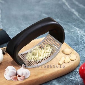 Hot Kitchenware Hand Chopper Manual Tabletop Garlic Press Crusher Stainless Steel Garlic Presser