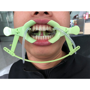 Dental Products Super Elastic Nola Retractor Oral Dry Field System Lip Dental Cheek Retractor Tongue (Blue)