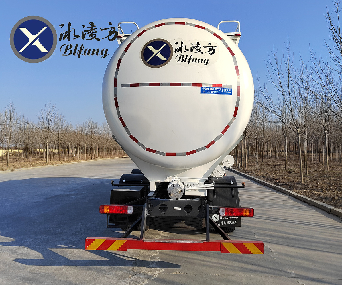 FAW 420HP 31T Heavy Large capacity Animal chickens ducks pigs Bulk feed transport Delivery Tanker Truck