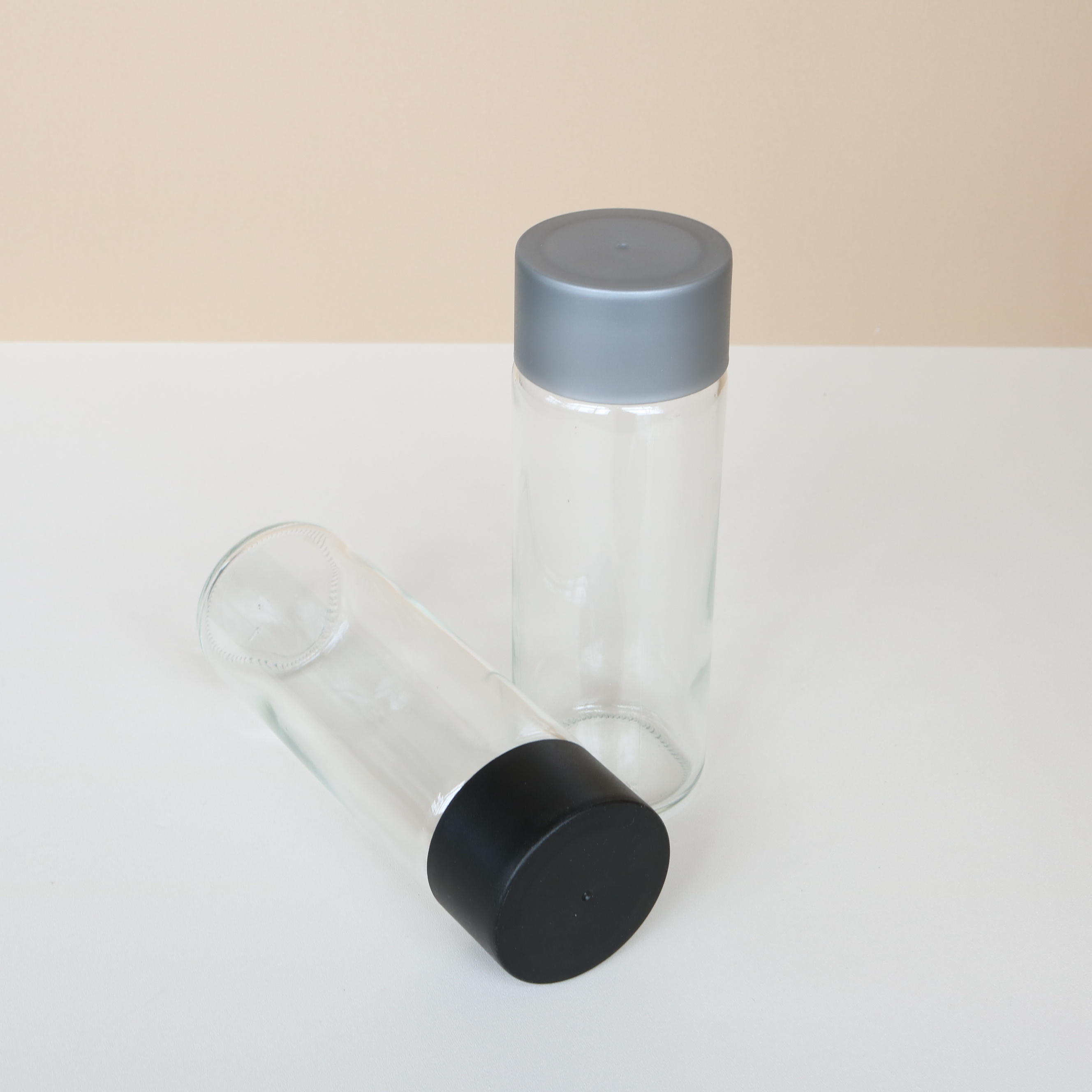 Empty 750ml 500ml 375ml  flint juice drink beverage mineral water voss glass bottle with plastic lid