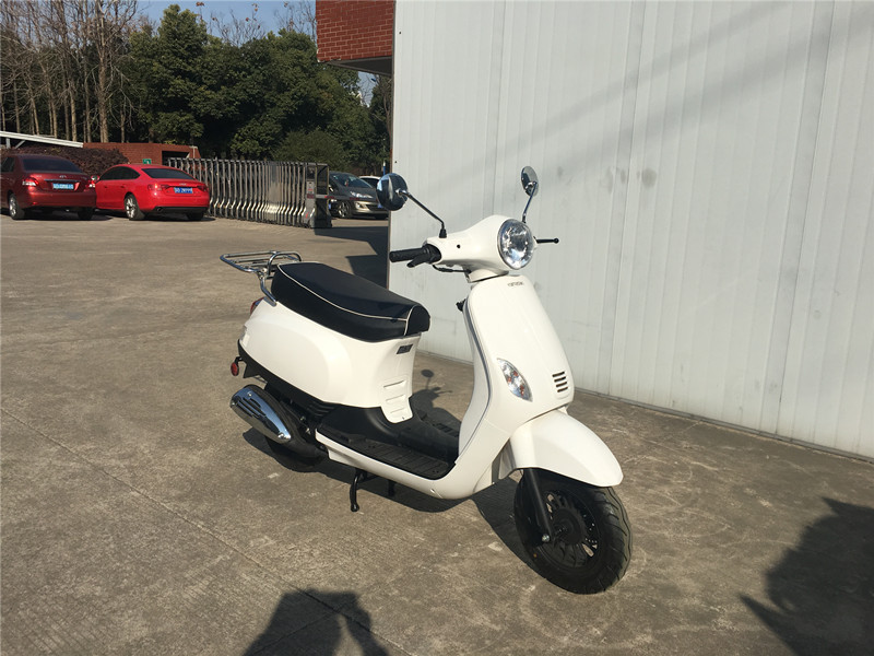 Factory OEM White mini 50cc gas scooter