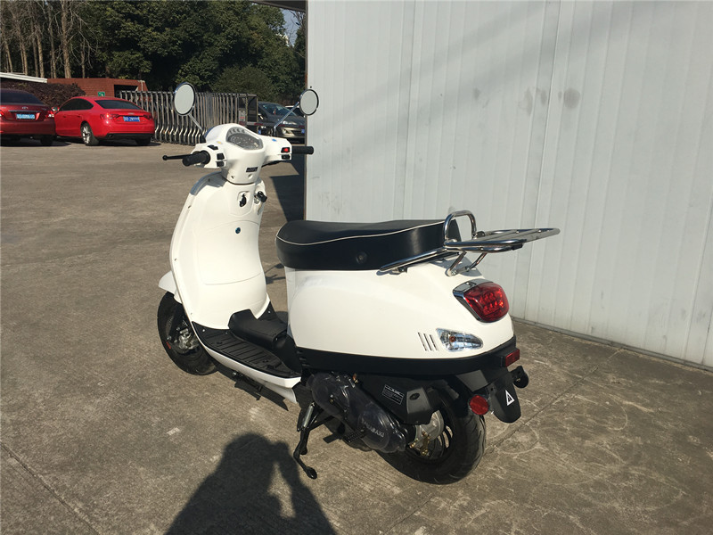 Factory OEM White mini 50cc gas scooter