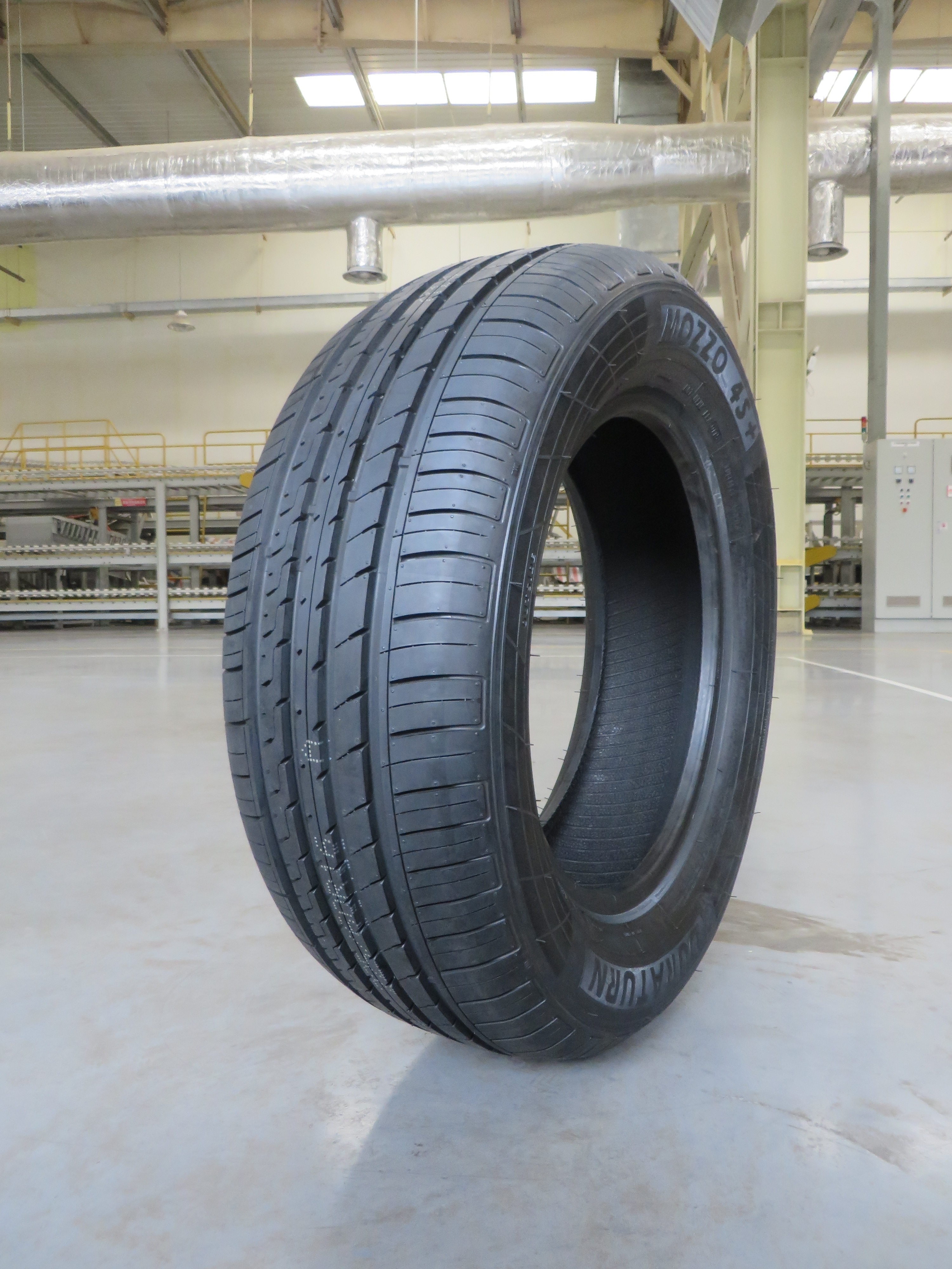 Manufacturer Supply DURATURN Tires 205 65 r15 Car Tyre Bus Tyre High Quality Factory Sale