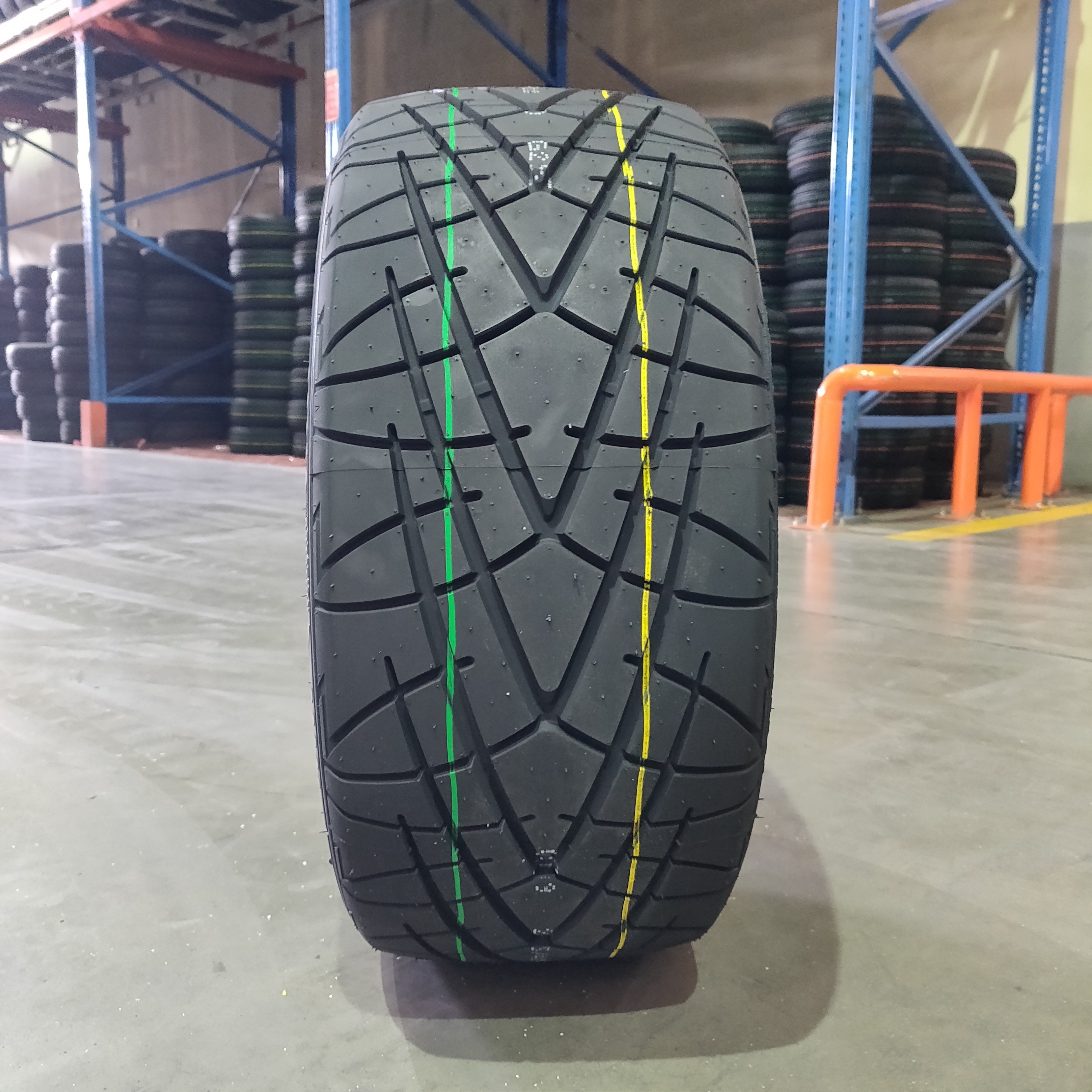 245/40R18 Car Tyre Manufacturer In China