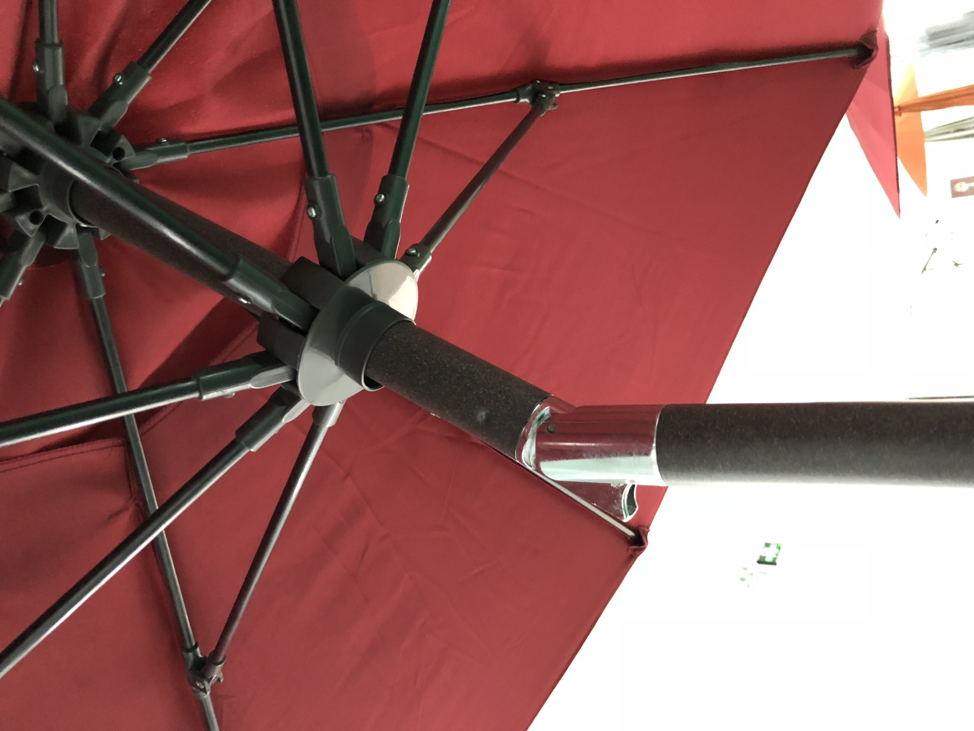 Tiltable Patio Umbrella with Fiberglass Ribs&Auto Garden Parasol