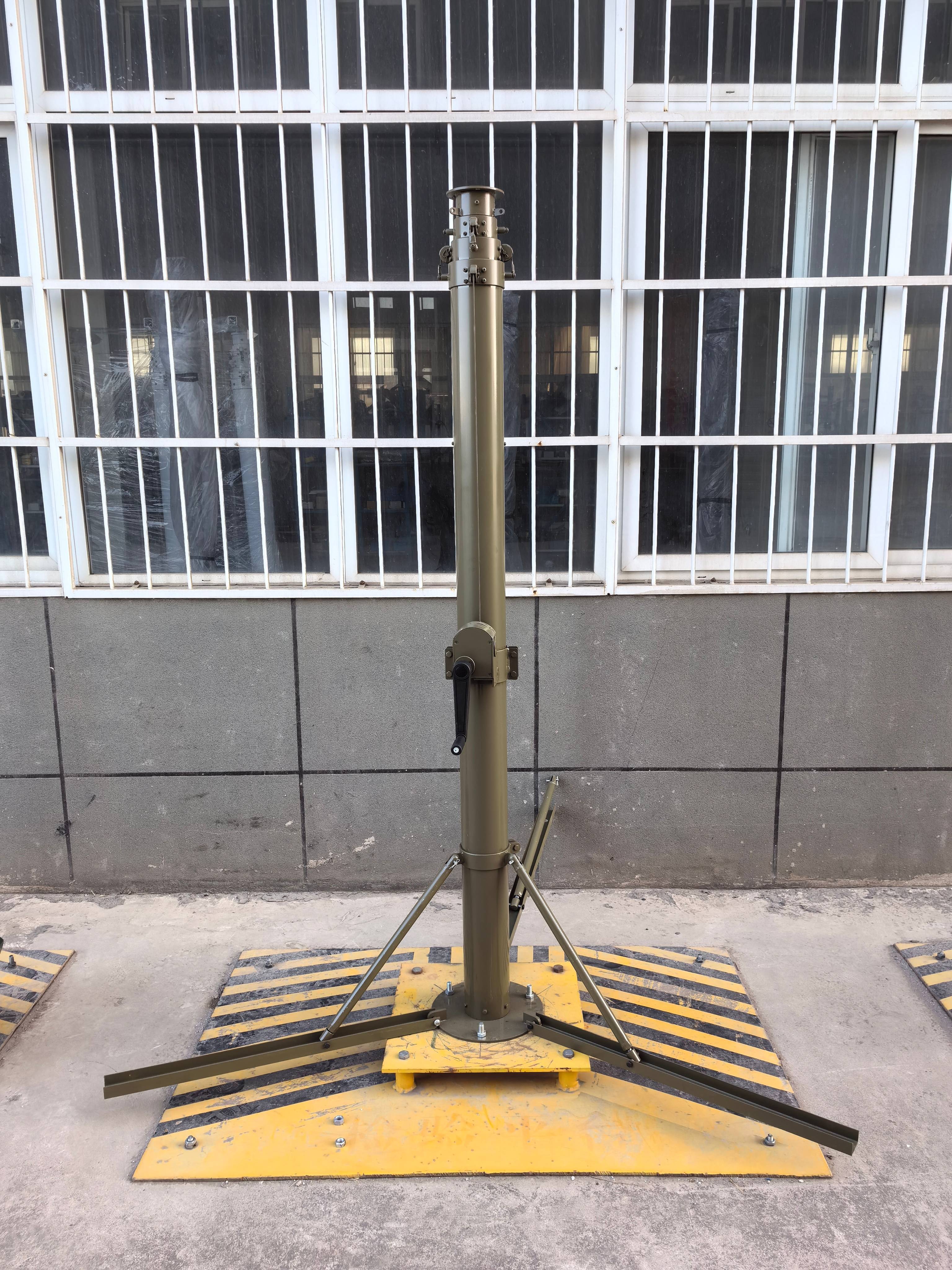 Manual Winch Mast Lock Telescopic Mast 12M