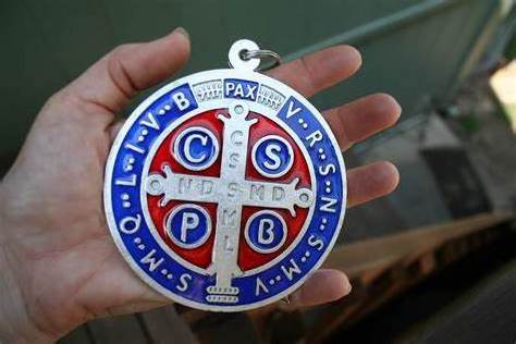 Blue and red enamel christmas medal spirit gifts for holiday and wedding cross Exorcism medal pope bless St Benedict Wall Medal