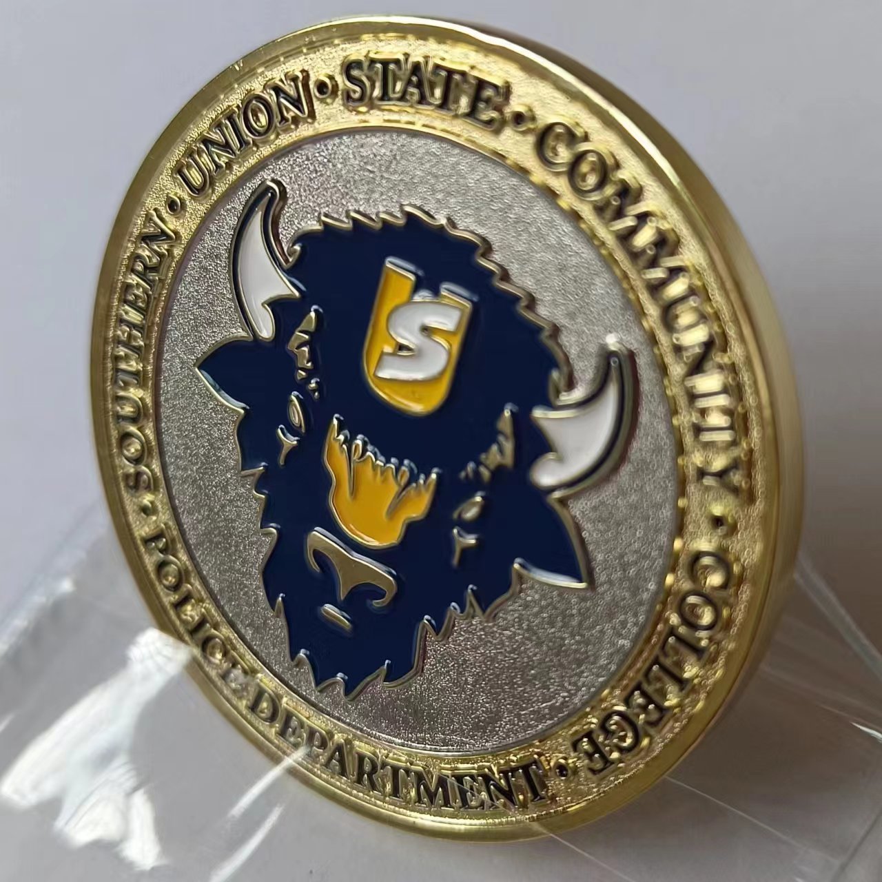 Custom logo sandblast souvenir coin 2d 3d gold silver plated cop department challenge coin zinc alloy cop emblem bull token coin