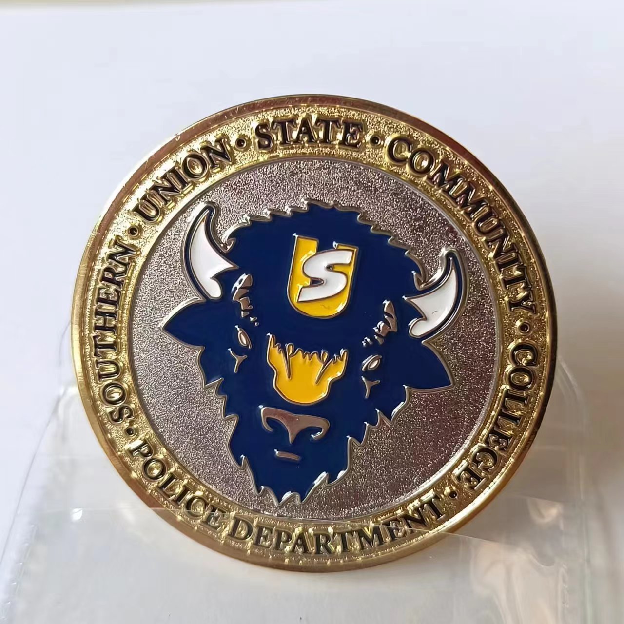 Custom logo sandblast souvenir coin 2d 3d gold silver plated cop department challenge coin zinc alloy cop emblem bull token coin