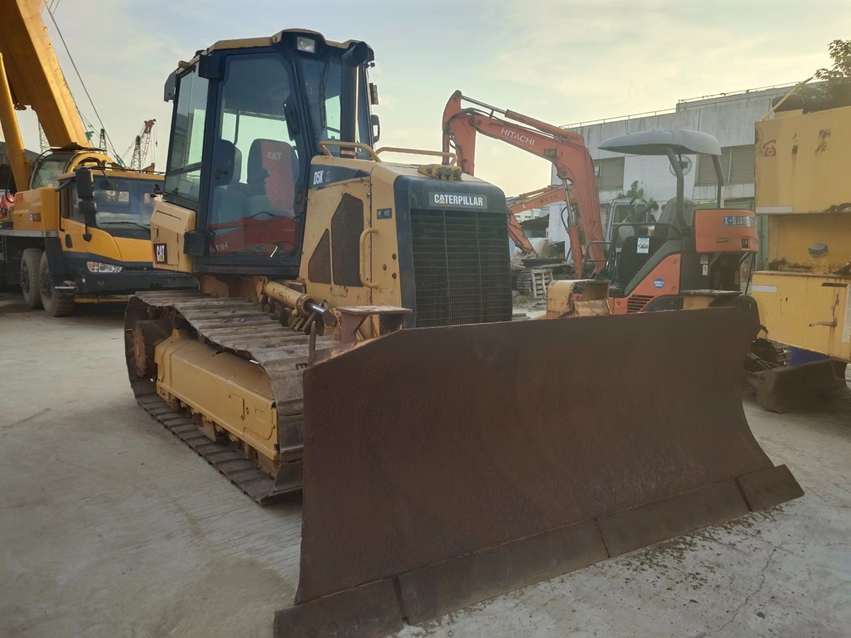 Used Cat D5K bulldozer ,original CAT D5K D5M D5N Crawler tractor D5 dozer for sale with high quality and cheap price