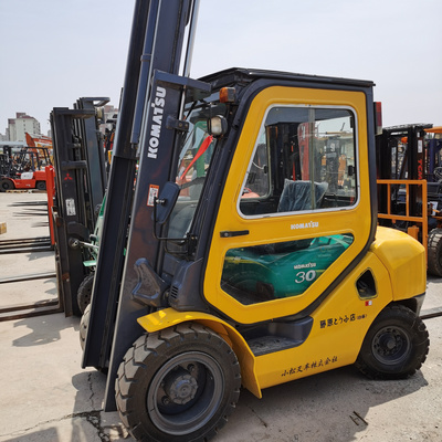 used komatsu 30 ton forklift sale in shanghai yard