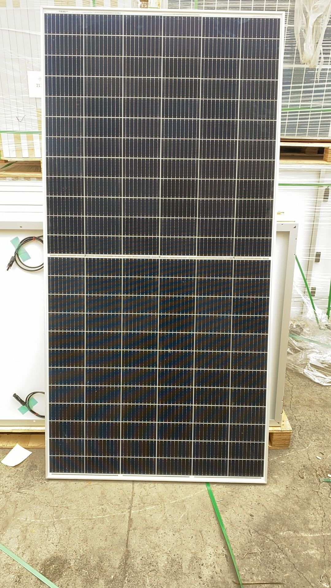 High efficiency PV Module Half Cell 450W 550W 560W 565W Mono cigs Solar Panel price Solar cell System Panels suppliers