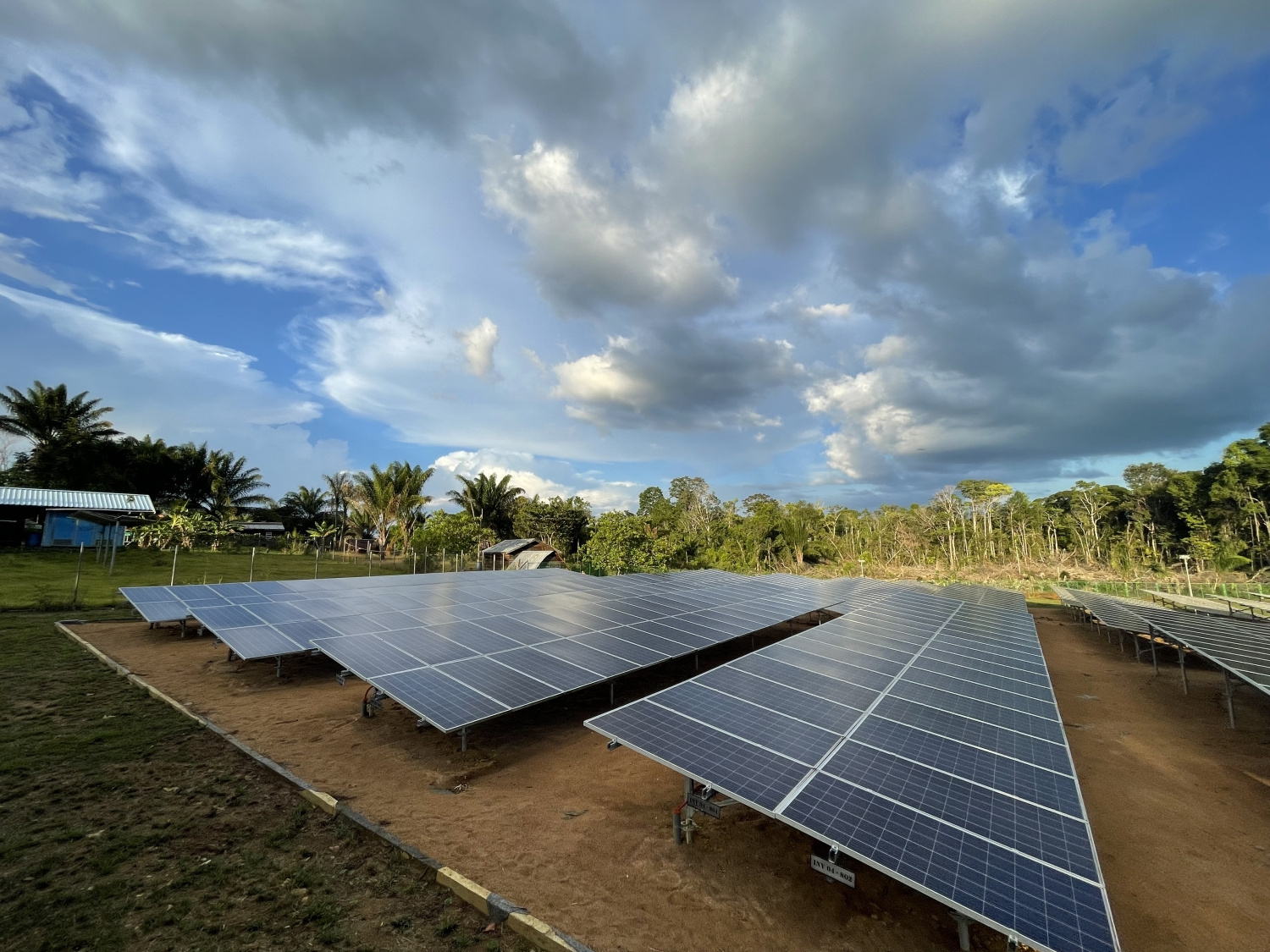 Yangtze Solar Power Plant 1MW Solar power System Off Grid 1000KW 1 MW Solar Panel