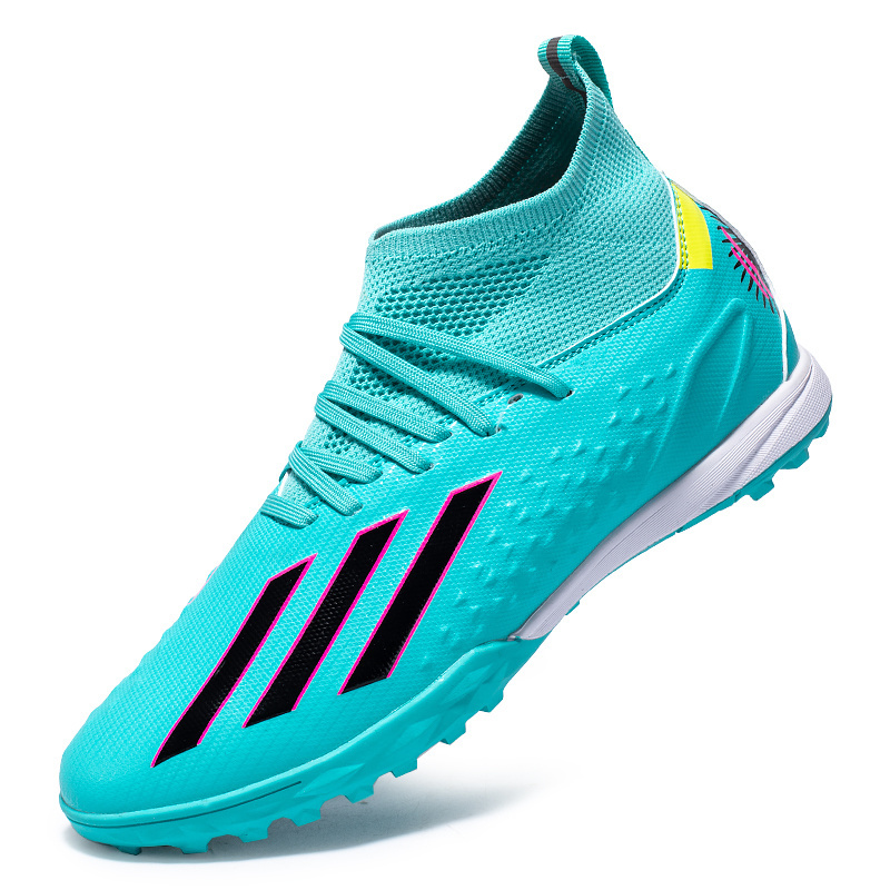 High Quality Wholesale Soccer Shoes Fashionable Low Price Sport Football Boots Non-slip sole Shoes