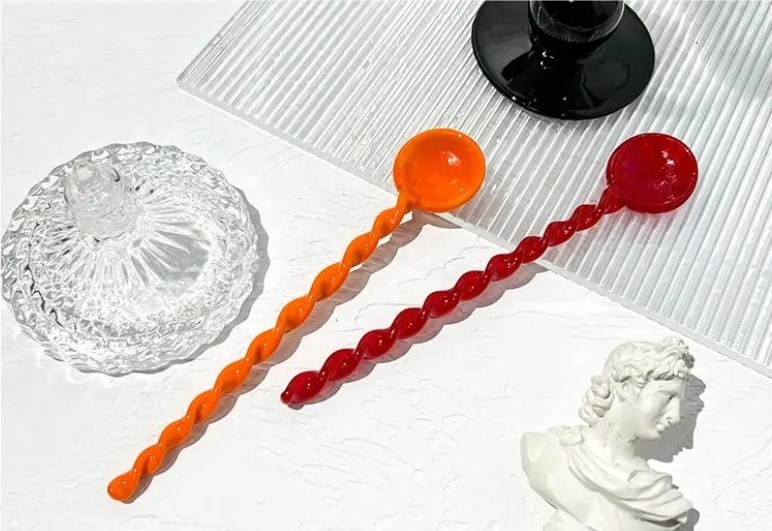 Colored Long Handle Heat Resistant Candy Glass Stirring Spoons for Sugar Tea Coffee Cocktail Milk Cold Drink Glass Ice Spoon