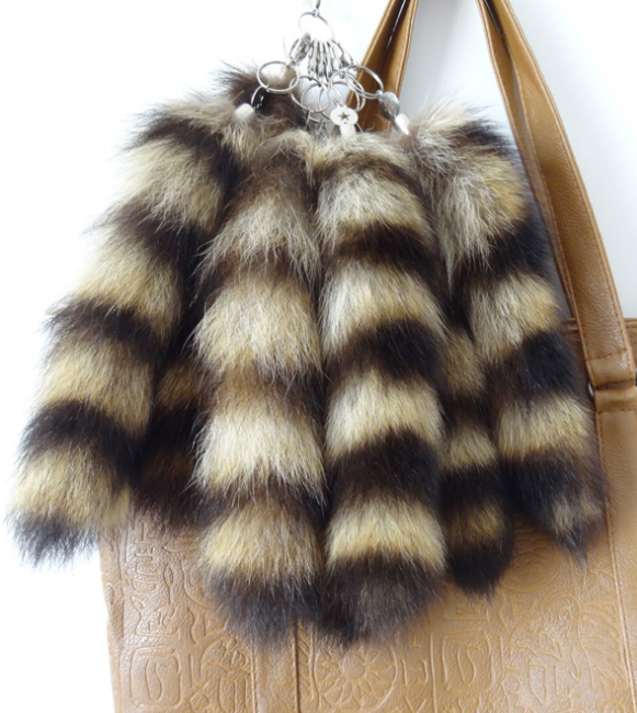 Wholesale cheap price  real fur key chain for sale American raccoon fur tail key chain